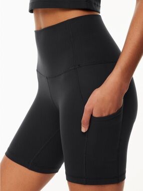 TNA By Aritzia High-Waist Black Women's Bike Shorts with Side Pocket